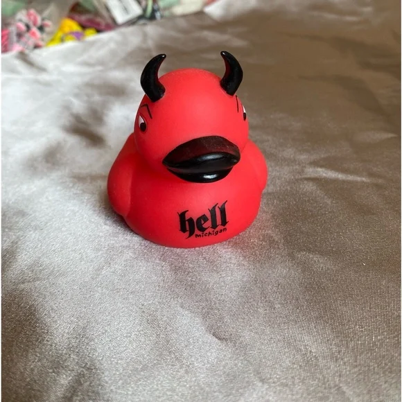 Devil Rubber Duck - Picture 2 of 6